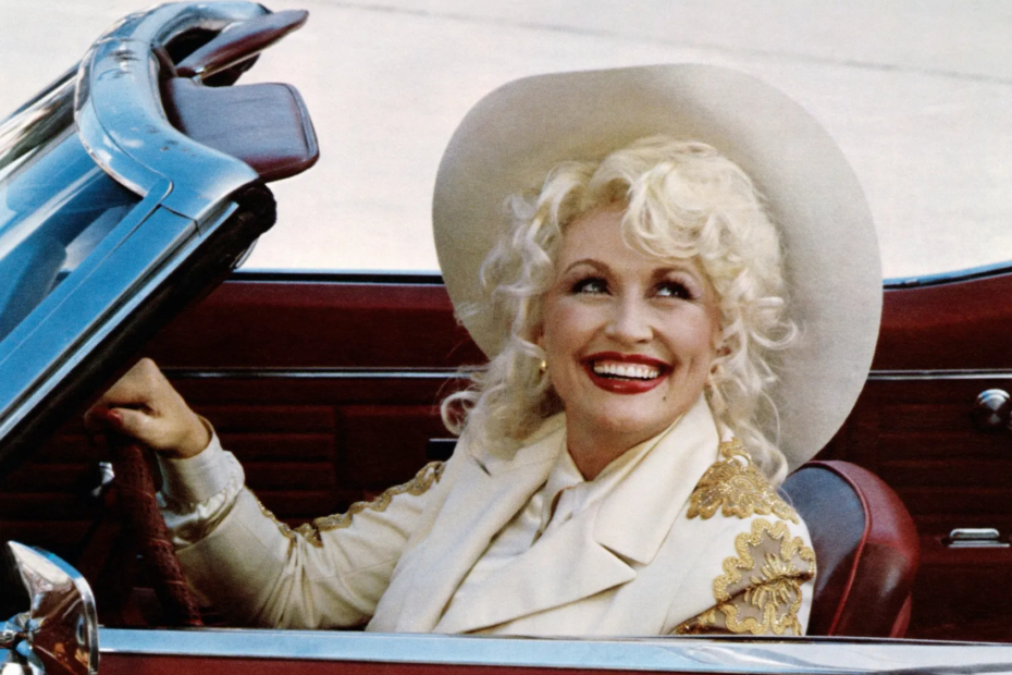 Dolly Parton's Height